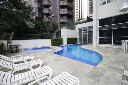 Apartamento à venda com 180m², 4 quartos e 3 vagasPiscinas