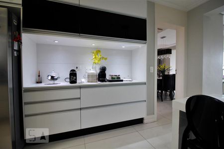 Apartamento à venda com 180m², 4 quartos e 3 vagasCopa