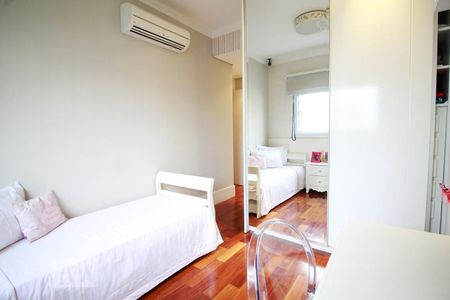 Apartamento à venda com 180m², 4 quartos e 3 vagasSuíte 2