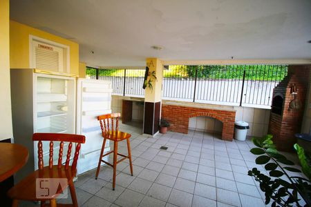 Apartamento à venda com 82m², 2 quartos e 1 vagaChurrasqueira