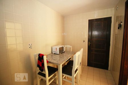 Apartamento à venda com 82m², 2 quartos e 1 vagaCozinha