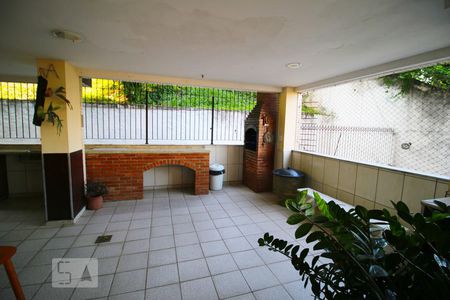 Apartamento à venda com 82m², 2 quartos e 1 vagaChurrasqueira