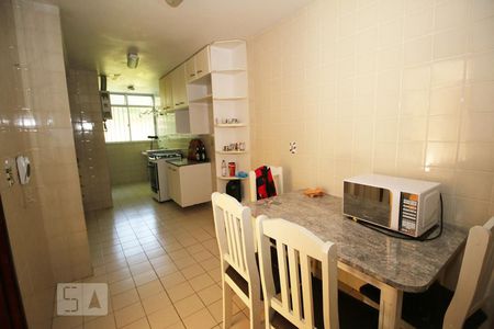 Apartamento à venda com 82m², 2 quartos e 1 vagaCozinha