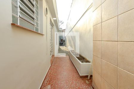 Casa à venda com 200m², 4 quartos e 2 vagasCorredor Lateral