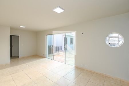 Casa à venda com 200m², 4 quartos e 2 vagasSalão