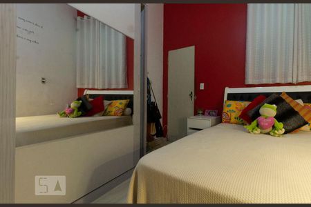 Casa à venda com 180m², 4 quartos e 1 vaga Casa à venda com 180m², 4 quartos e 1 vagaQuarto 4