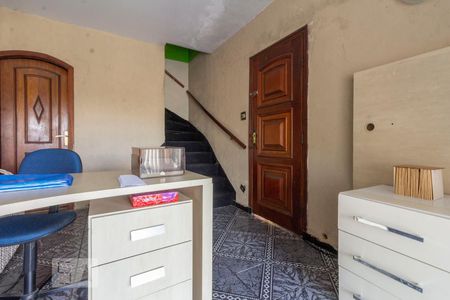 Casa à venda com 180m², 4 quartos e 1 vaga Casa à venda com 180m², 4 quartos e 1 vagaEscritório