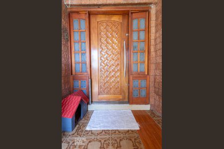 Casa à venda com 180m², 4 quartos e 1 vaga Casa à venda com 180m², 4 quartos e 1 vagaFachada Interna