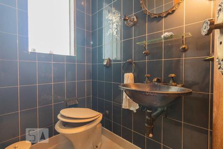 Lavabo de casa para alugar com 4 quartos, 350m² em Jardim Marajoara, São Paulo