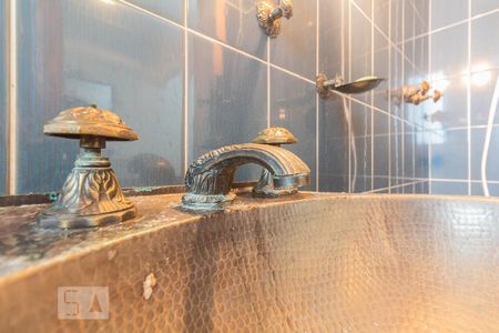 Lavabo de casa para alugar com 4 quartos, 350m² em Jardim Marajoara, São Paulo