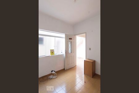 Casa à venda com 100m², 3 quartos e 2 vagasQuarto de serviço