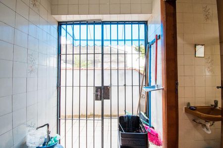 Casa à venda com 250m², 3 quartos e 7 vagasLavanderia