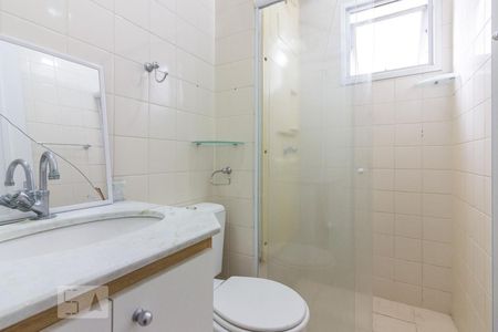 Banheiro de apartamento à venda com 2 quartos, 48m² em Vila Cruz das Almas, São Paulo