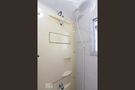 Banheiro de apartamento à venda com 2 quartos, 48m² em Vila Cruz das Almas, São Paulo