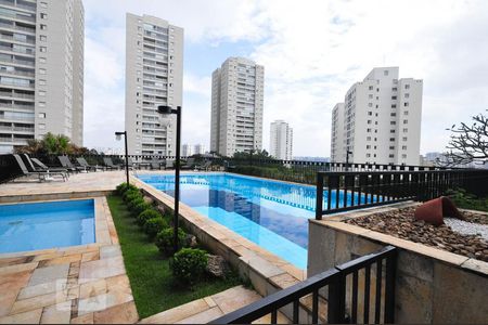 Apartamento à venda com 160m², 4 quartos e 4 vagas Apartamento à venda com 160m², 4 quartos e 4 vagasPiscina
