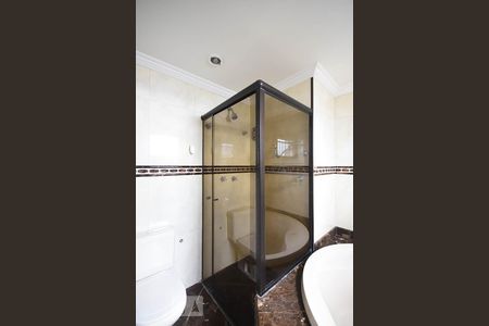 Apartamento à venda com 160m², 4 quartos e 4 vagas Apartamento à venda com 160m², 4 quartos e 4 vagasDetalhe do banheiro suíte 2