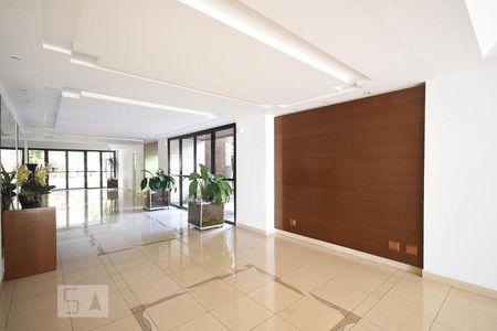 Apartamento à venda com 160m², 4 quartos e 4 vagas Apartamento à venda com 160m², 4 quartos e 4 vagasHall social