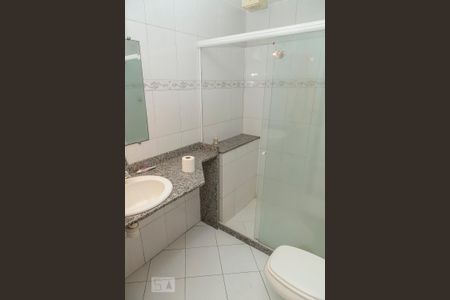 Banheiro de apartamento para alugar com 4 quartos, 120m² em Todos Os Santos, Rio de Janeiro