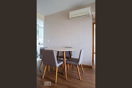 Sala de apartamento para alugar com 2 quartos, 62m² em Jardim do Salso, Porto Alegre