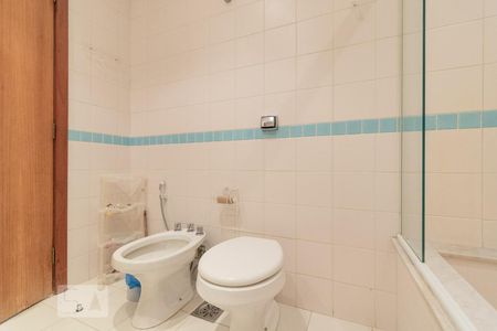 Apartamento à venda com 300m², 3 quartos e 1 vaga Apartamento à venda com 300m², 3 quartos e 1 vagaBanheiro