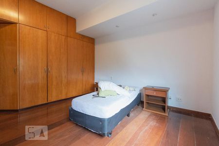 Apartamento à venda com 300m², 3 quartos e 1 vaga Apartamento à venda com 300m², 3 quartos e 1 vagaSuíte