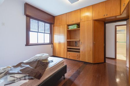 Apartamento à venda com 300m², 3 quartos e 1 vaga Apartamento à venda com 300m², 3 quartos e 1 vagaSuíte