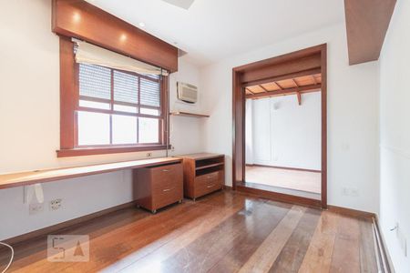 Apartamento à venda com 300m², 3 quartos e 1 vaga Apartamento à venda com 300m², 3 quartos e 1 vagaQuarto 2