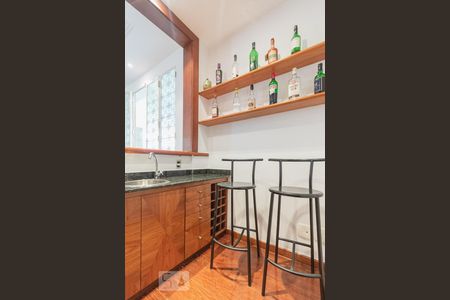 Apartamento à venda com 300m², 3 quartos e 1 vaga Apartamento à venda com 300m², 3 quartos e 1 vagaSala