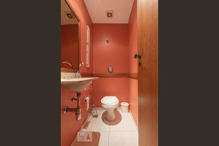 Apartamento à venda com 300m², 3 quartos e 1 vaga Apartamento à venda com 300m², 3 quartos e 1 vagaLavabo