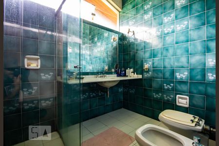 Casa para alugar com 350m², 4 quartos e 4 vagas Casa para alugar com 350m², 4 quartos e 4 vagasBanheiro social