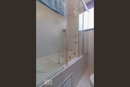 Apartamento à venda com 90m², 2 quartos e 2 vagas Apartamento à venda com 90m², 2 quartos e 2 vagasBanheiro Quarto 1