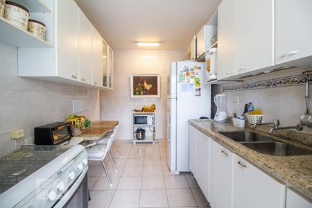 Apartamento à venda com 280m², 3 quartos e 2 vagasCozinha
