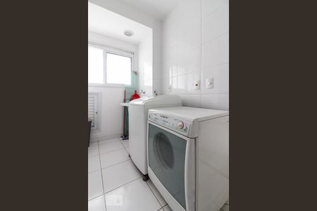 Apartamento à venda com 190m², 3 quartos e 3 vagas Apartamento à venda com 190m², 3 quartos e 3 vagasÁrea de Serviço