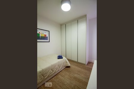 Apartamento à venda com 190m², 3 quartos e 3 vagas Apartamento à venda com 190m², 3 quartos e 3 vagasSuíte 1