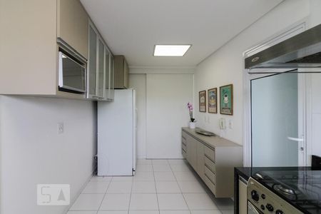 Apartamento à venda com 190m², 3 quartos e 3 vagas Apartamento à venda com 190m², 3 quartos e 3 vagasCozinha