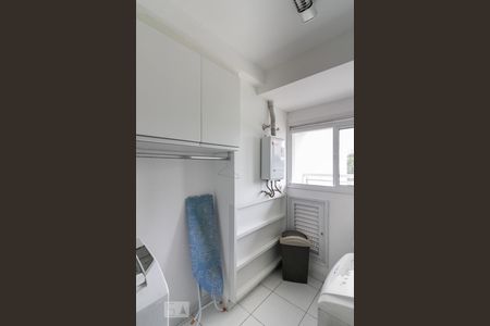 Apartamento à venda com 190m², 3 quartos e 3 vagas Apartamento à venda com 190m², 3 quartos e 3 vagasÁrea de Serviço