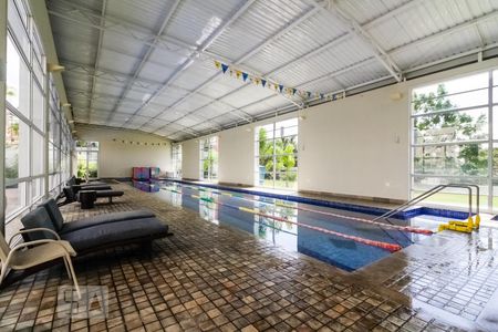 Apartamento à venda com 190m², 3 quartos e 3 vagas Apartamento à venda com 190m², 3 quartos e 3 vagasPiscina