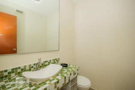 Apartamento à venda com 200m², 4 quartos e 4 vagas Apartamento à venda com 200m², 4 quartos e 4 vagasLavabo