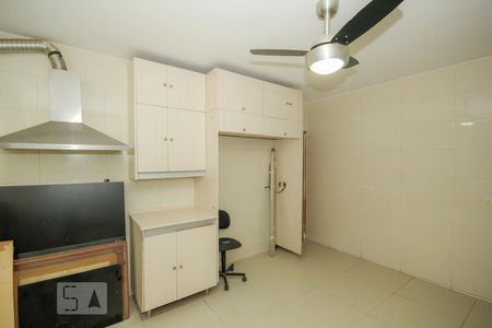 Apartamento à venda com 200m², 4 quartos e 4 vagas Apartamento à venda com 200m², 4 quartos e 4 vagasCozinha