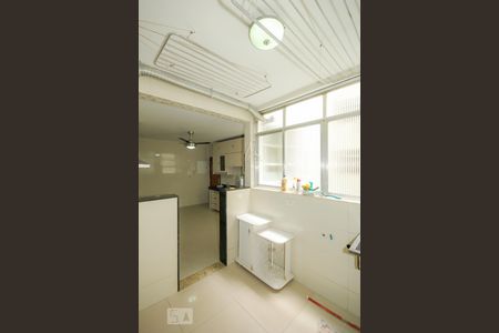 Apartamento à venda com 200m², 4 quartos e 4 vagas Apartamento à venda com 200m², 4 quartos e 4 vagasÁrea de Serviço