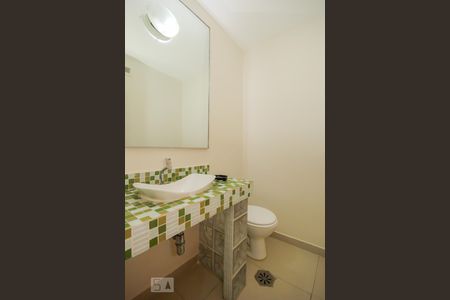 Apartamento à venda com 200m², 4 quartos e 4 vagas Apartamento à venda com 200m², 4 quartos e 4 vagasLavabo