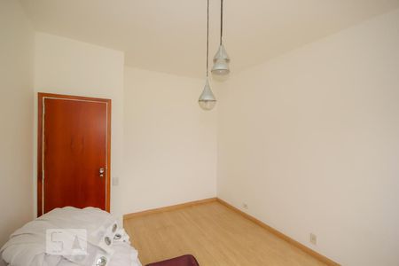 Apartamento à venda com 200m², 4 quartos e 4 vagas Apartamento à venda com 200m², 4 quartos e 4 vagasQuarto 2