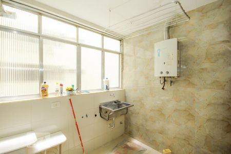 Apartamento à venda com 200m², 4 quartos e 4 vagas Apartamento à venda com 200m², 4 quartos e 4 vagasÁrea de Serviço