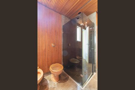 Apartamento à venda com 230m², 3 quartos e sem vaga Apartamento à venda com 230m², 3 quartos e sem vagaBanheiro da Suíte