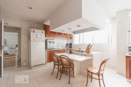 Apartamento à venda com 230m², 3 quartos e sem vaga Apartamento à venda com 230m², 3 quartos e sem vagaCozinha