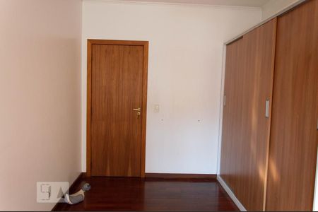 Casa à venda com 245m², 3 quartos e 6 vagasQuarto 2