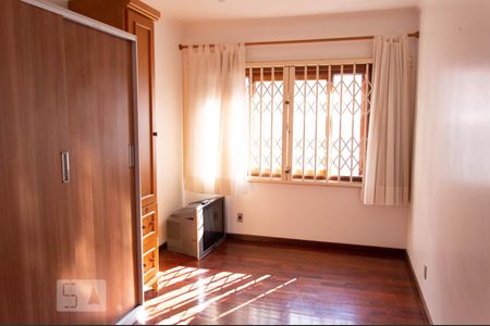 Casa à venda com 245m², 3 quartos e 6 vagasQuarto 2