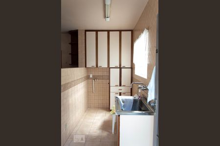 Casa à venda com 245m², 3 quartos e 6 vagasÁrea de Serviço