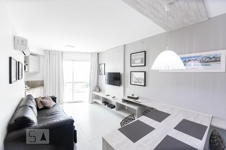 Sala de apartamento para alugar com 1 quarto, 80m² em Jacarepaguá, Rio de Janeiro