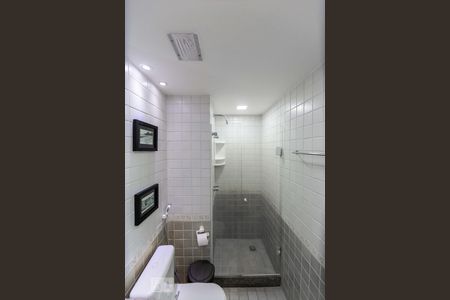 Banheiro social de apartamento para alugar com 1 quarto, 80m² em Jacarepaguá, Rio de Janeiro